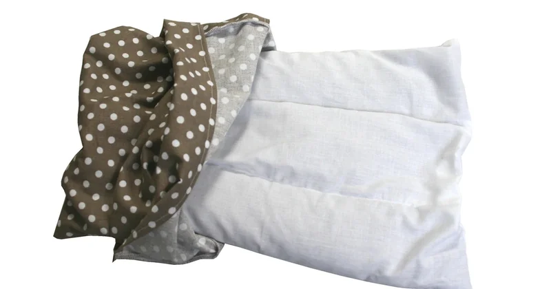 Chauffer une bouillotte micro-ondes sans la cramer