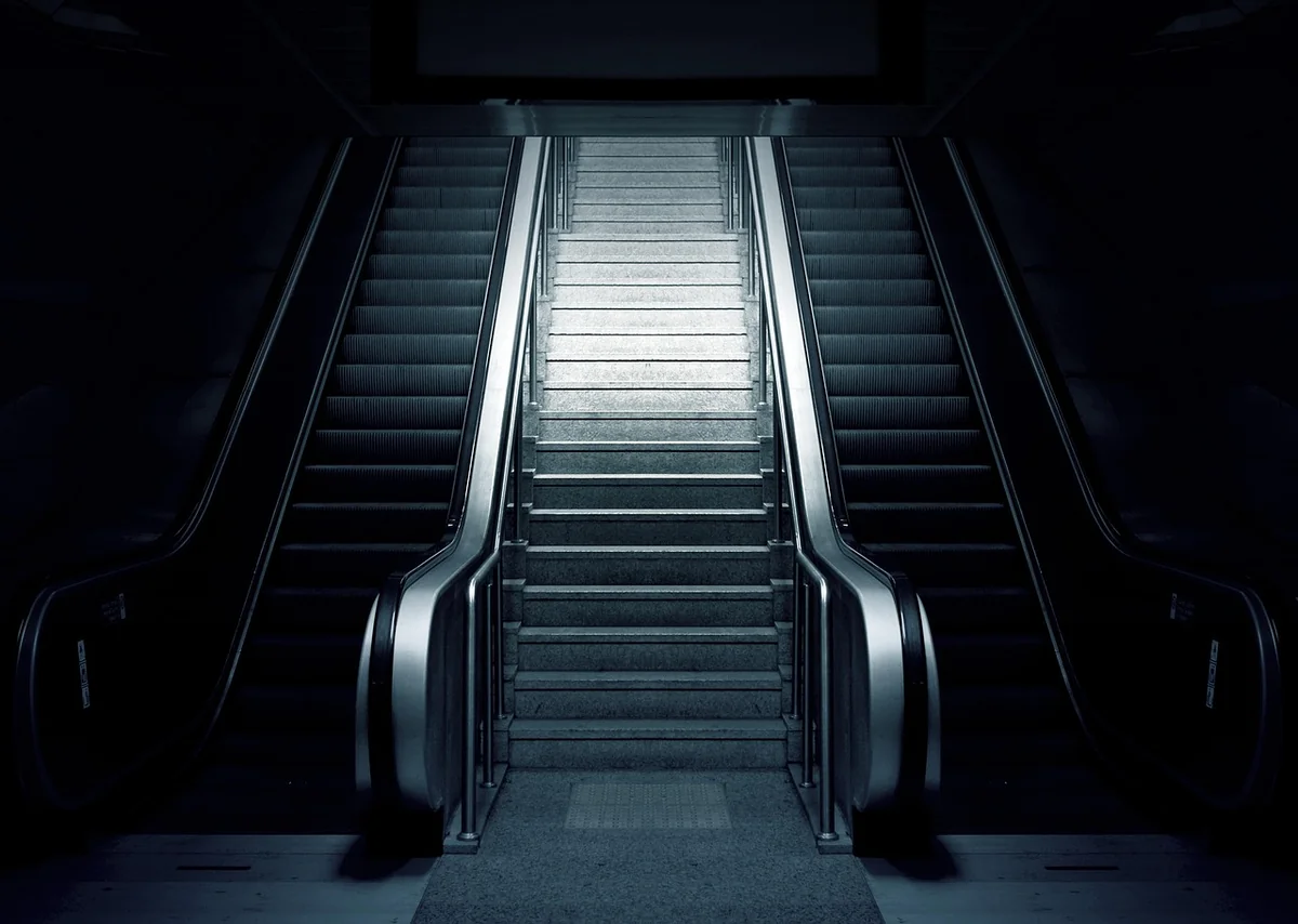 Quel est le prix d'un monte-escalier droit Stannah en 2026 ? Découvrez-le ici !